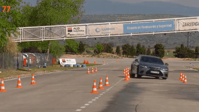 Lexus LS оказался на «лосином тесте» медленным, но безопасным