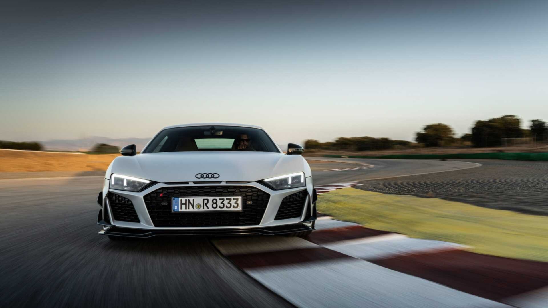 Глава Audi Sport пообещал больше RS-моделей — кроссоверов и электромобилей