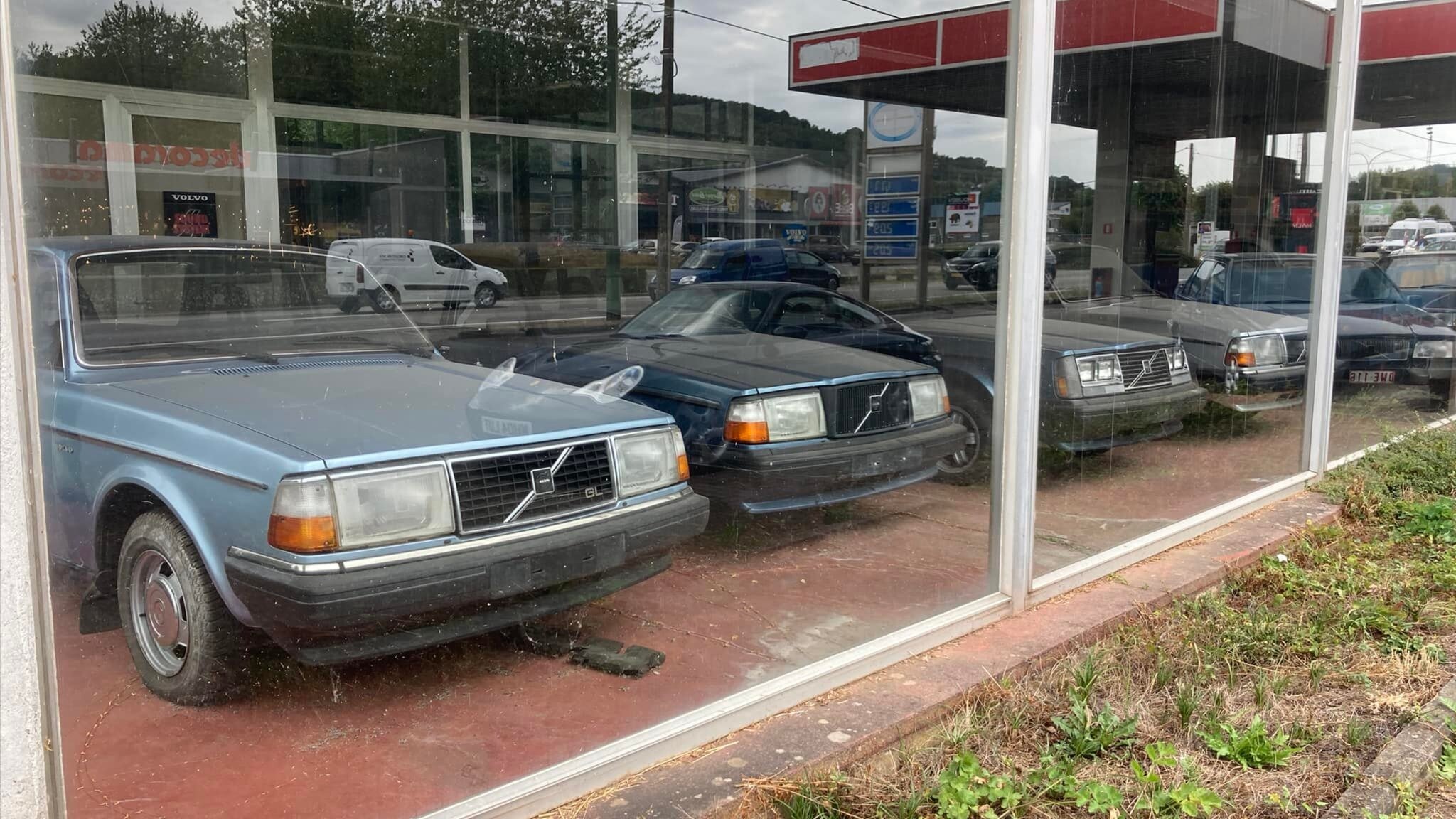 В Бельгии обнаружили заброшенный автосалон с автомобилями Volvo