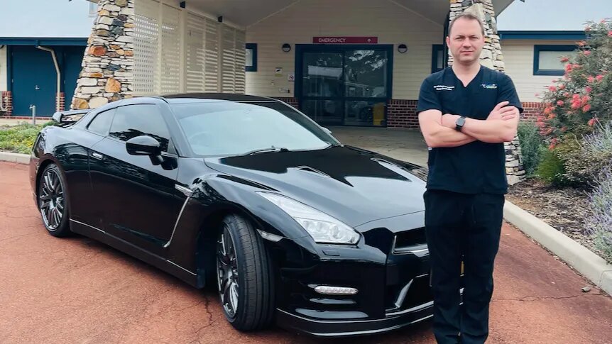 Австралийский врач попросил признать его GT-R машиной «Скорой помощи»