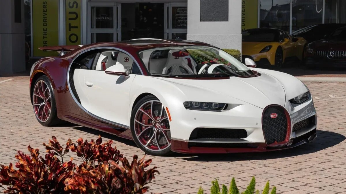 На Авто.ру продают Bugatti Chiron за 419 миллионов рублей 
