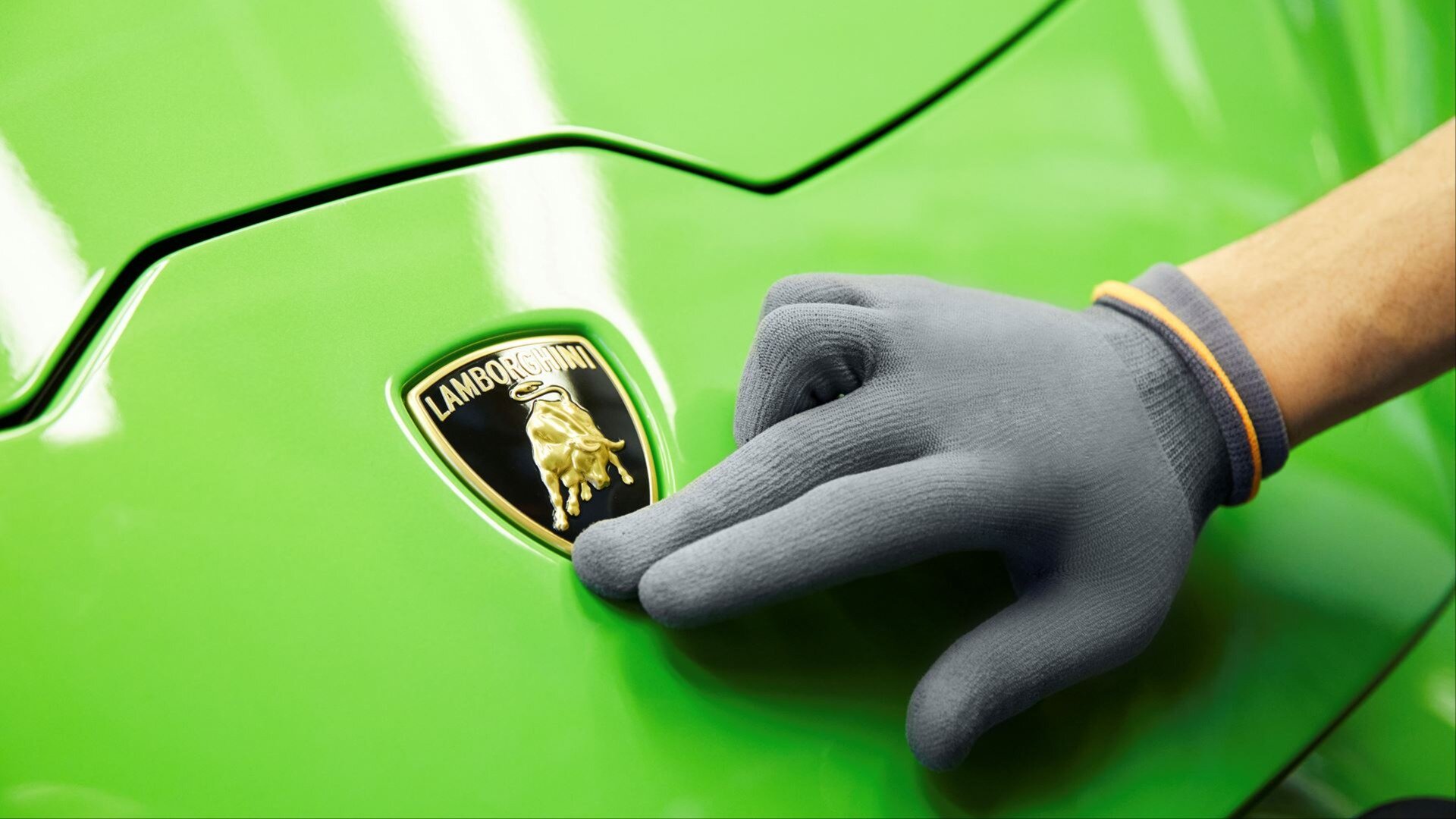 Компания Lamborghini продала рекордное число автомобилей даже без флагманского суперкара