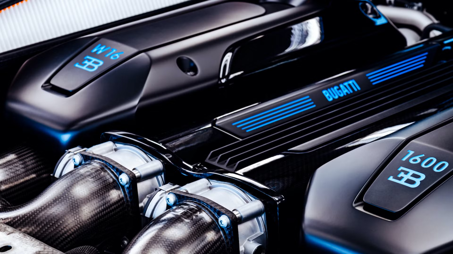 Глава Bugatti объяснил, почему фара за 25 000 евро — это выгодно, а гаражный ремонт опасен