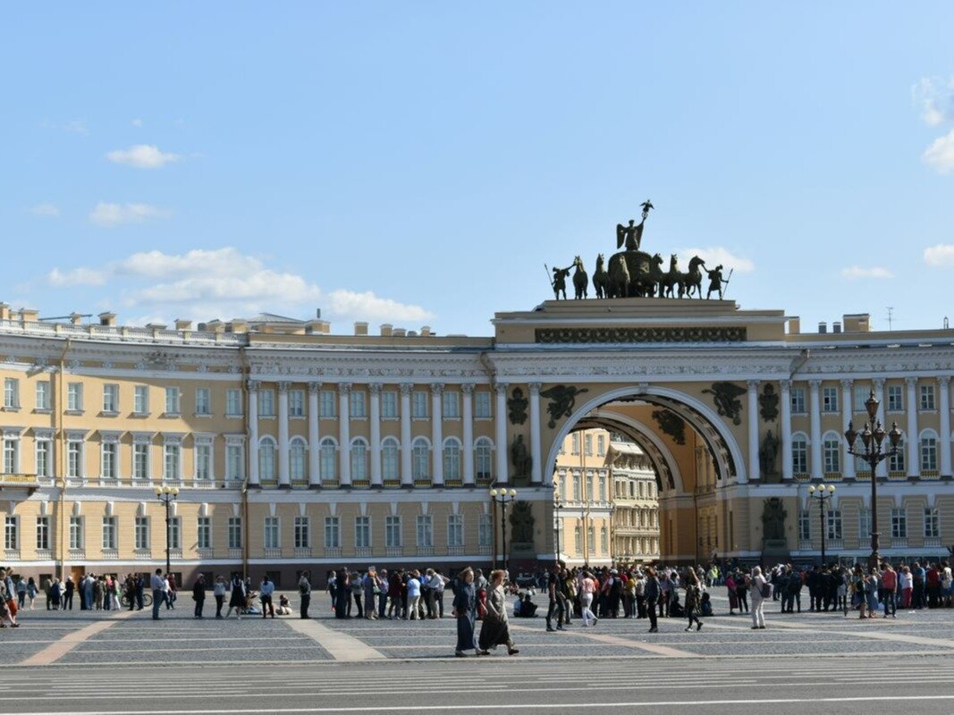 Отели Петербурга подорожали втрое накануне международного экономического форума