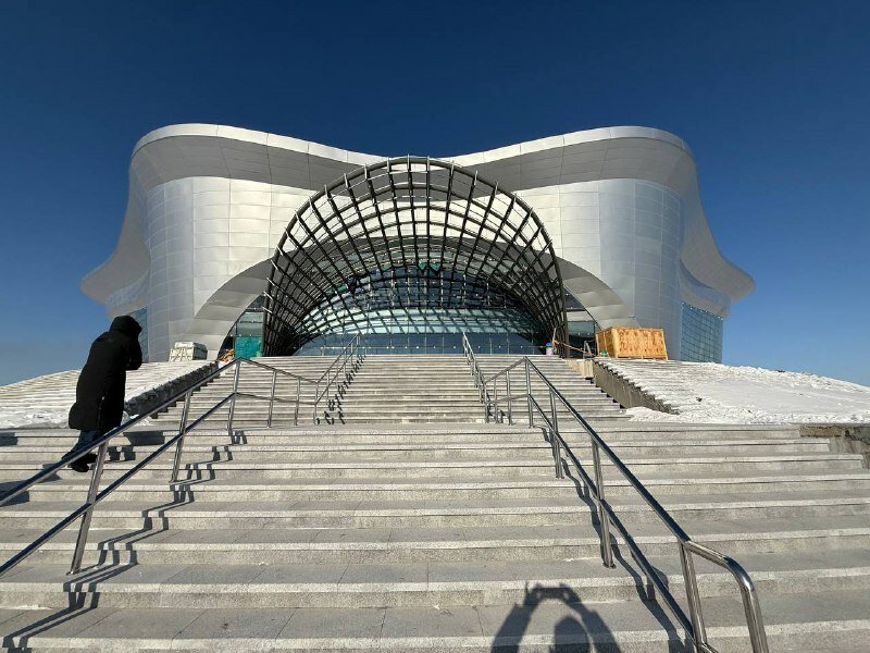 Опубликованы первые фото из терминала канатной дороги, соединяющей Россию и Китай