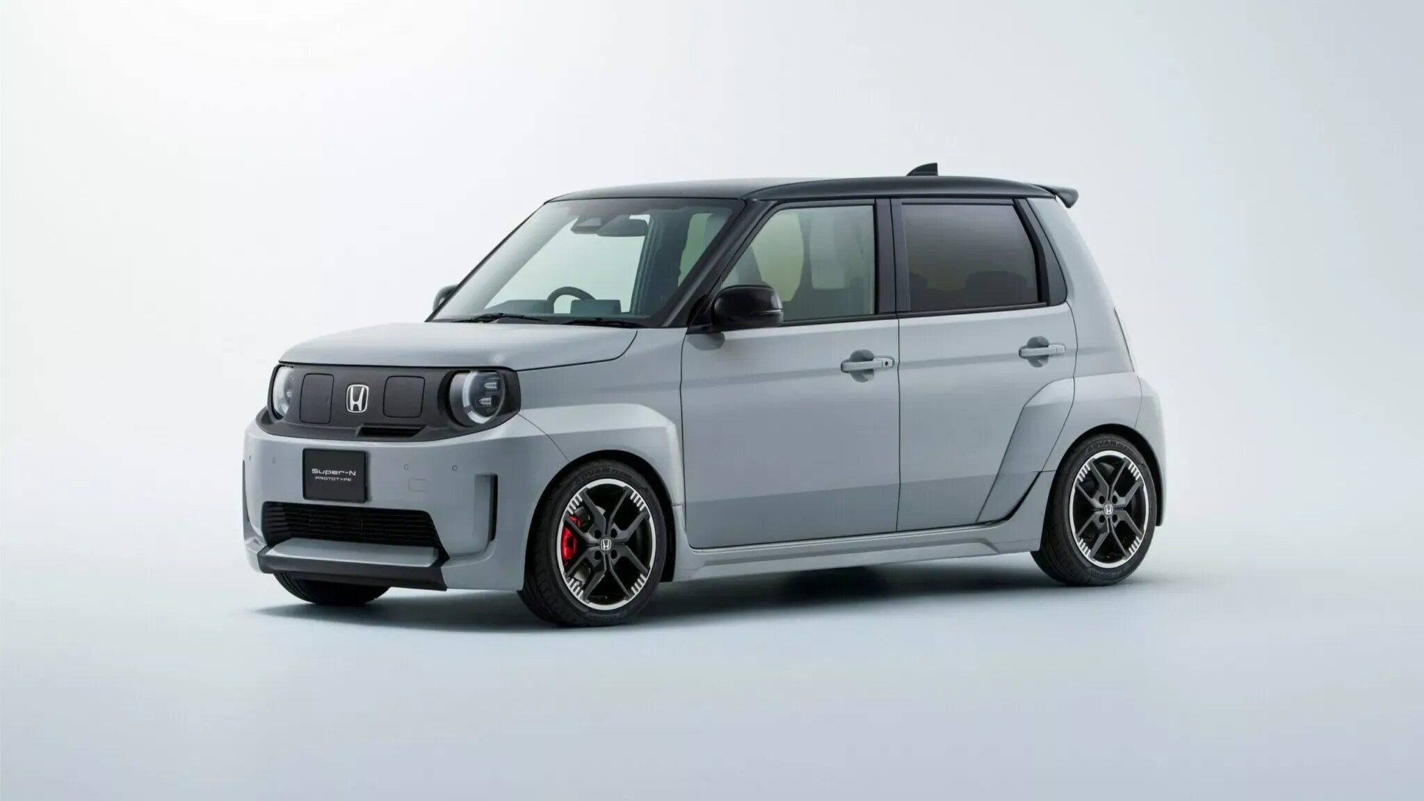 Honda показала в Токио миниатюрный хот-хэтч на батарейках