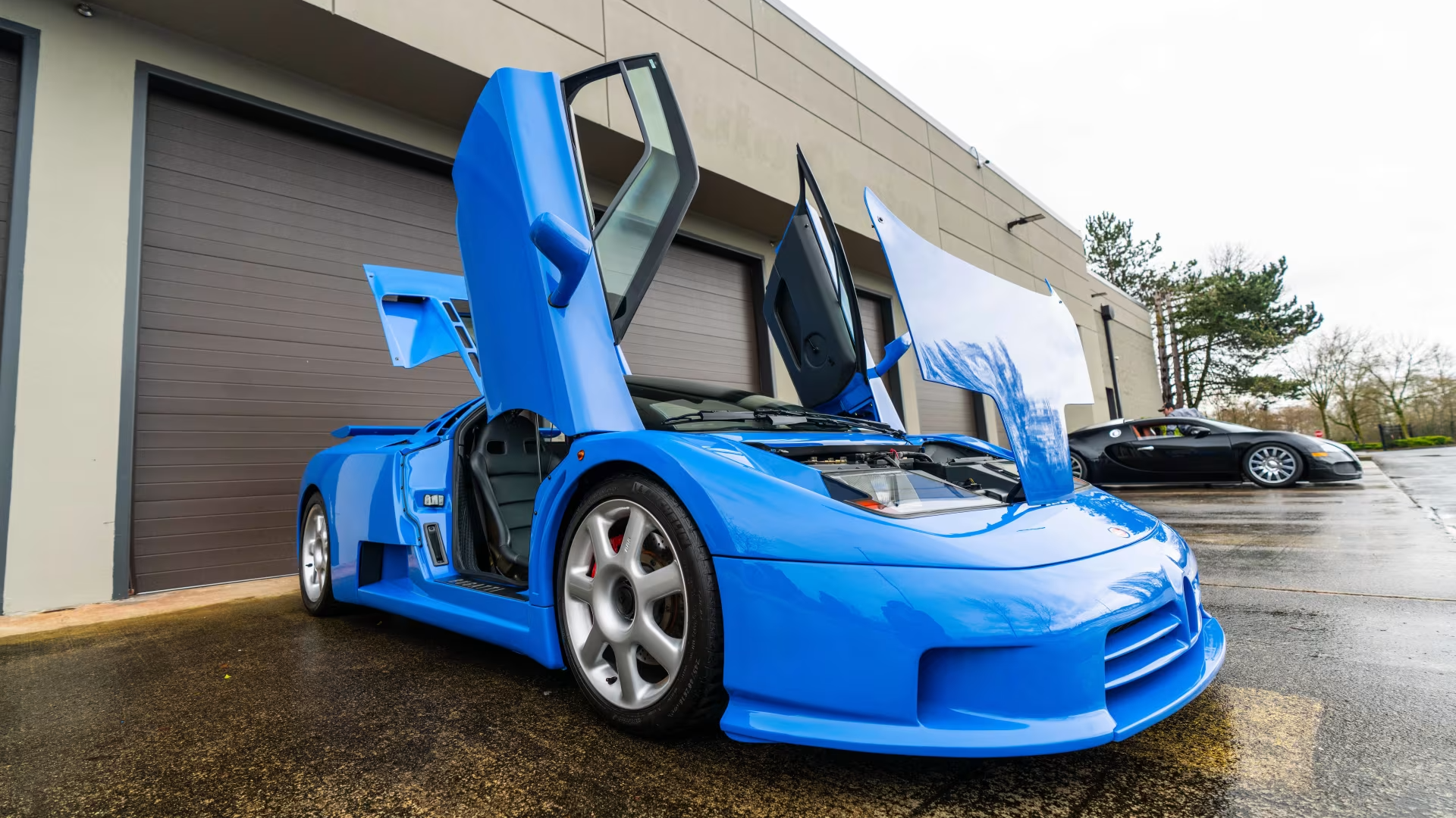 С молотка уйдёт редчайший Bugatti EB110: его искали почти четверть века