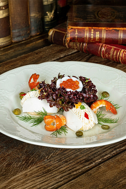 Вариация «Оливье» в зале «Аптека»