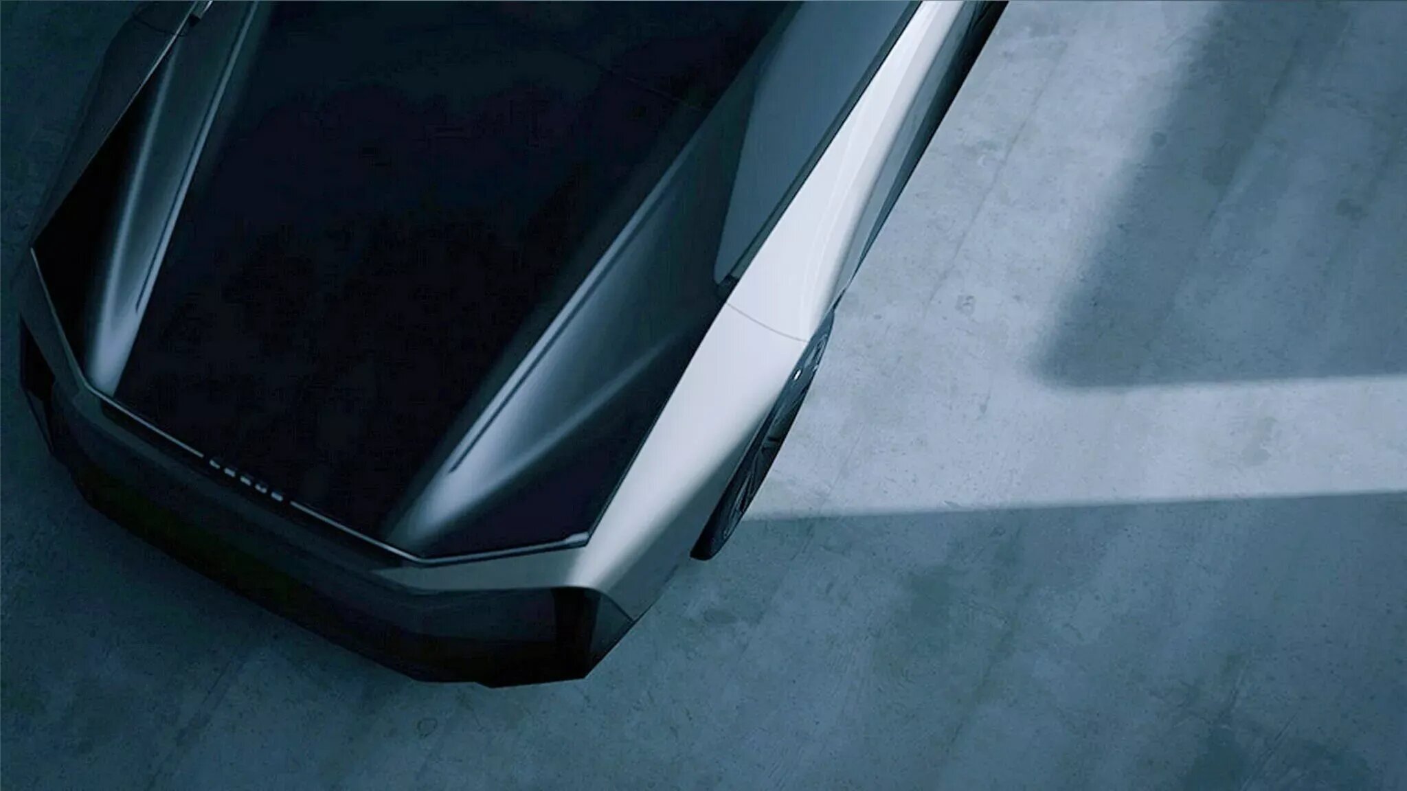 Батарейный фастбек от Lexus: новое фото