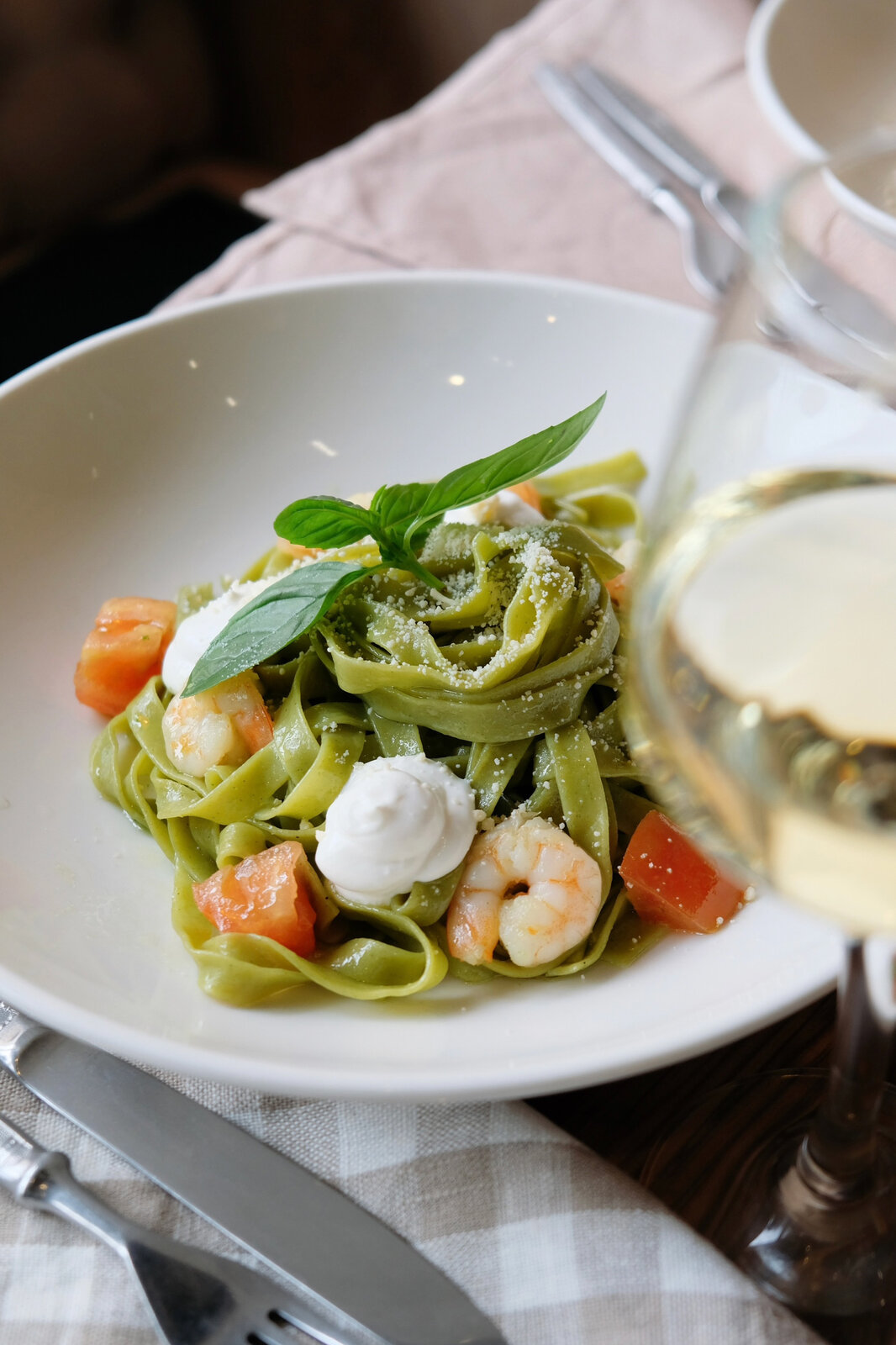 Тальятелли со шпинатом и креветкой