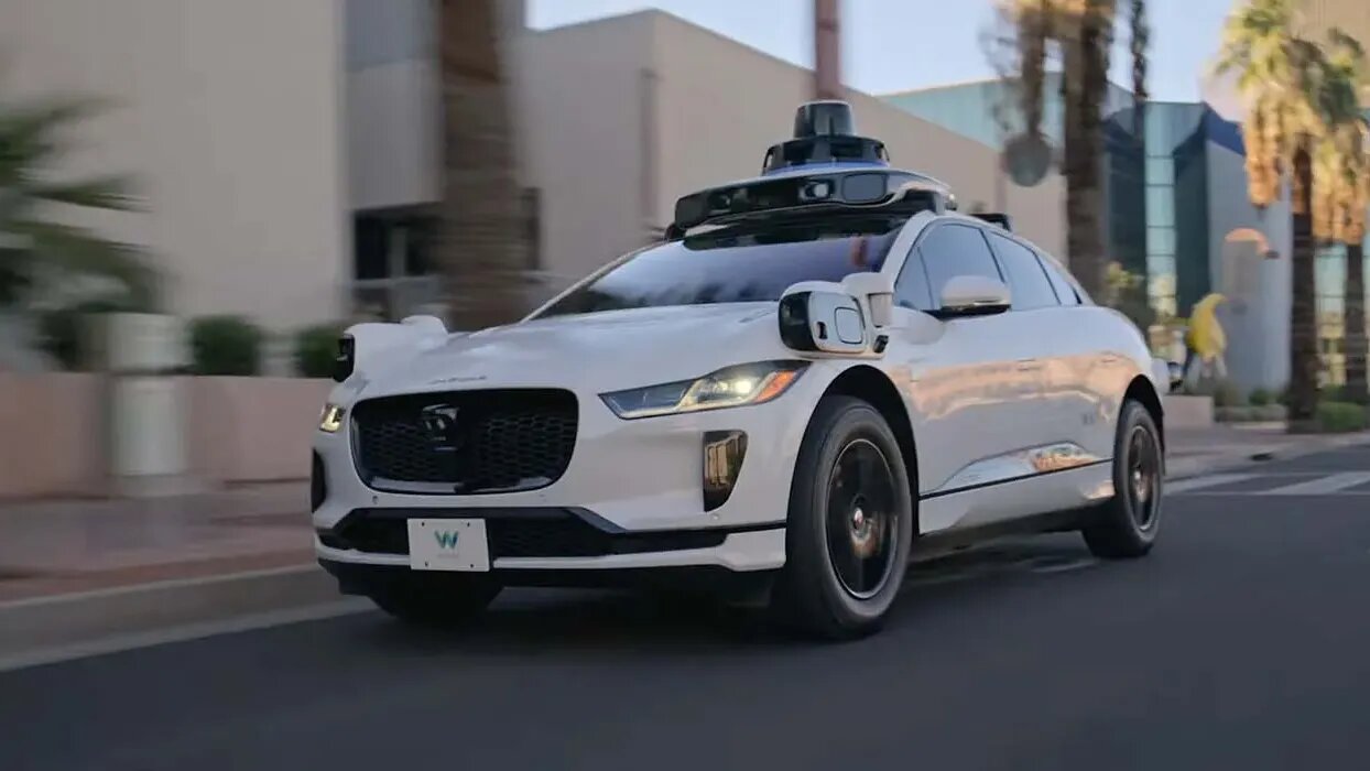 Waymo собирается продавать данные бортовых камер роботакси