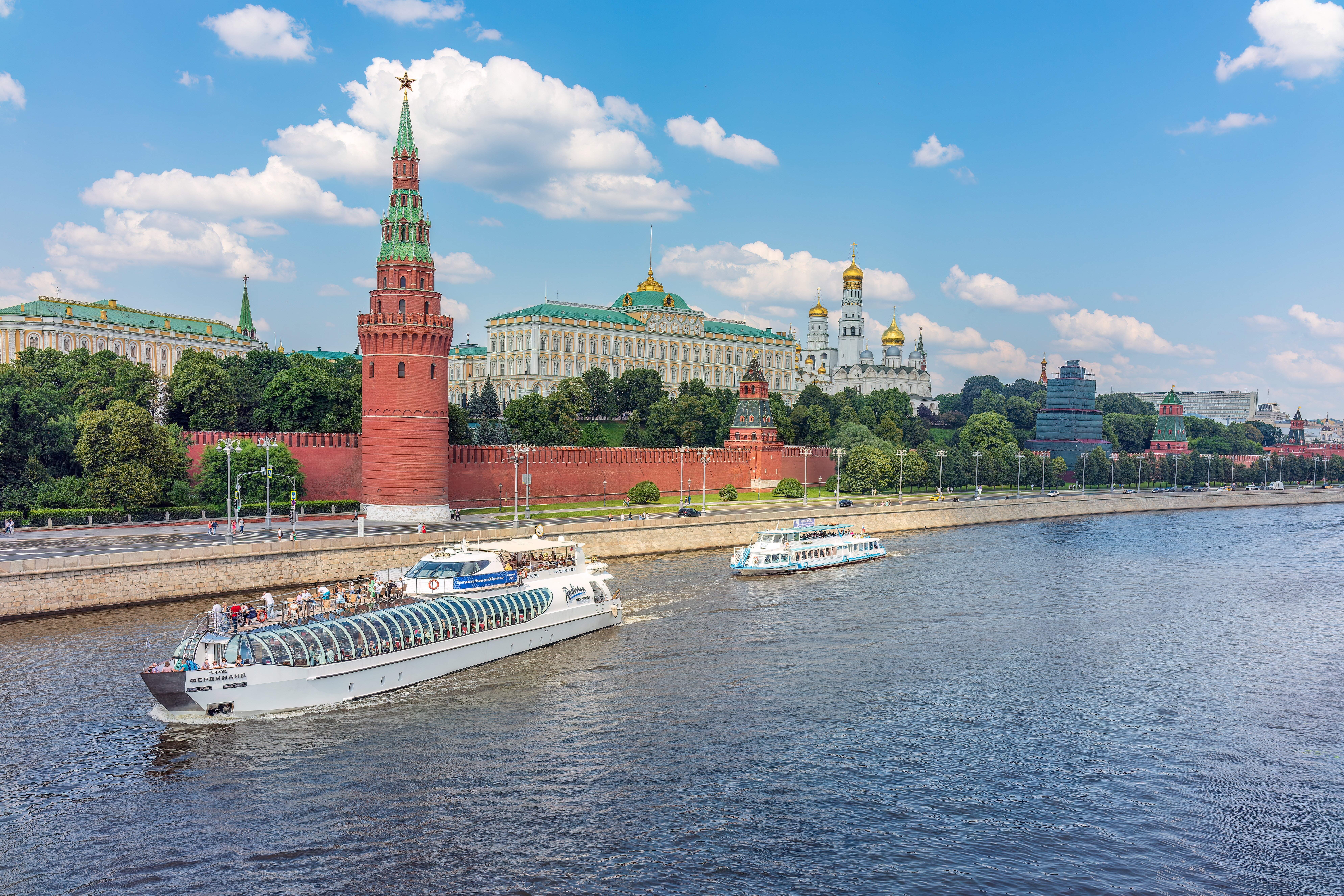 Прогулка на теплоходе по Москве-реке: маршруты и расписание