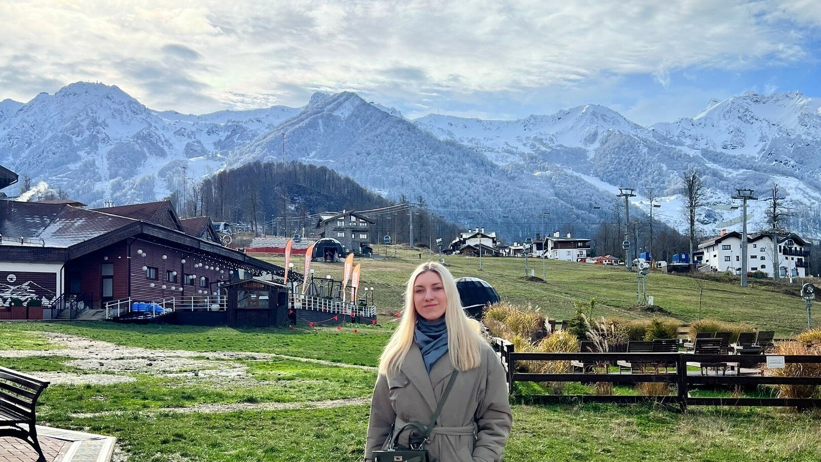 Выходные в Красной Поляне: горы, снег и альпаки