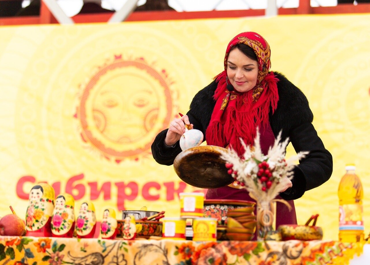 На Алтае на Масленицу испекут 30 тысяч блинов