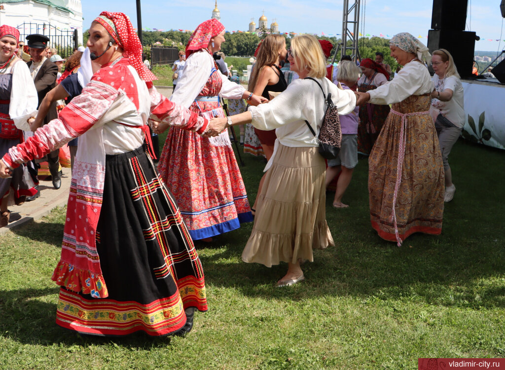 Гастрофестиваль «Владимирская вишня» порадует гостей экскурсиями, вишнёвыми угощениями и ярмаркой