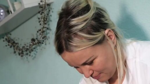 Ogli ogay onasining ustidan aygoqchilik qildi va porno videoga tushdi.