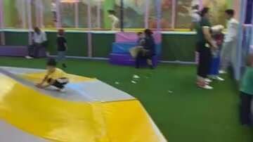 Порно жас сиськи