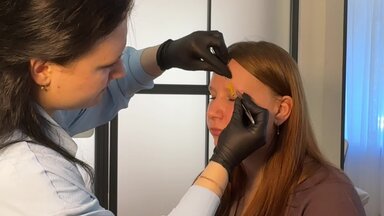 Процесс работы оформления бровей