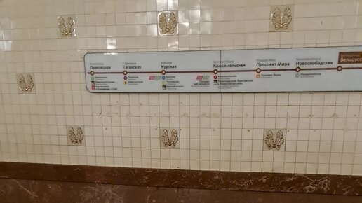 Avtobus bekatida jinsiy aloqada bolgan yigitlar