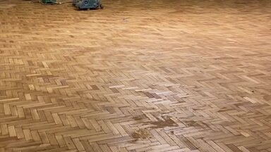 Зал 60лет  после шпаклевки на растворителях 400 метров
