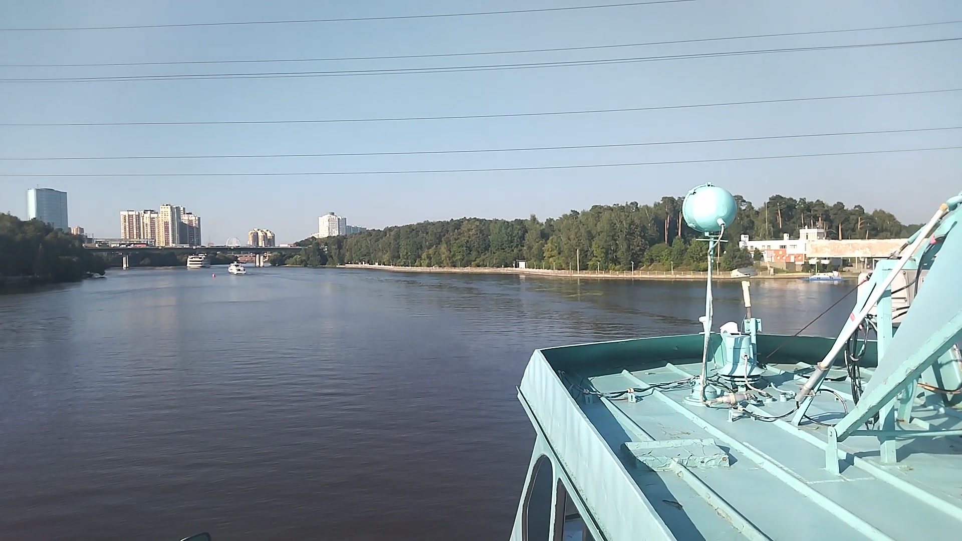 Erlari oldida boshqa birovning xotinlarini pornografik haqorat qilish, rus