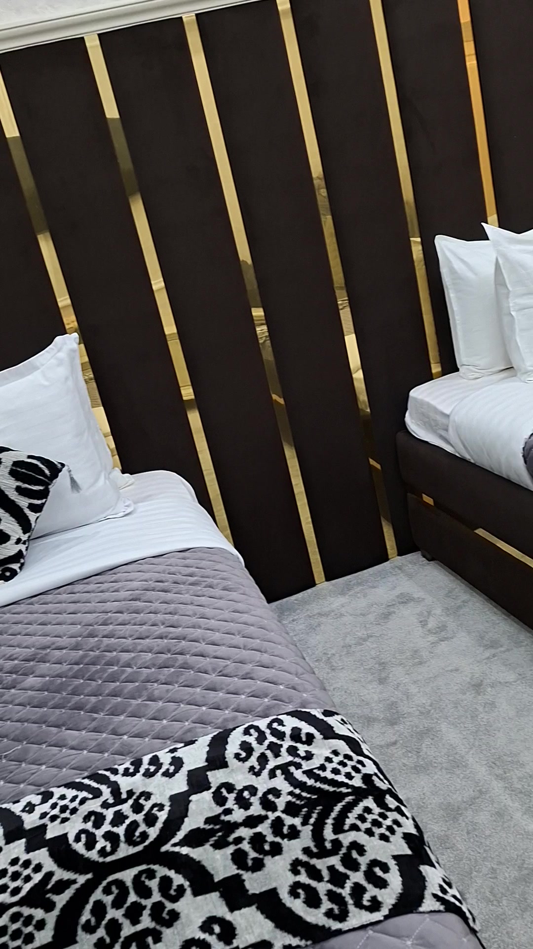 Sport videolarda yalangoch ayollar