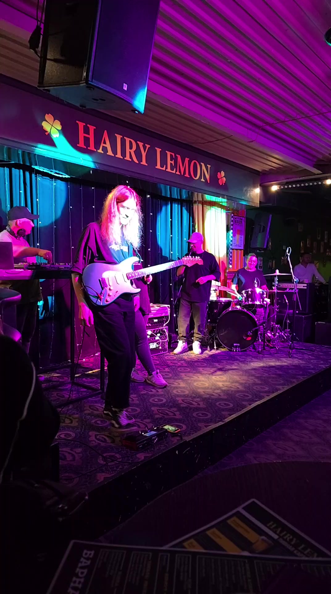 Ххх алғаш рет есек