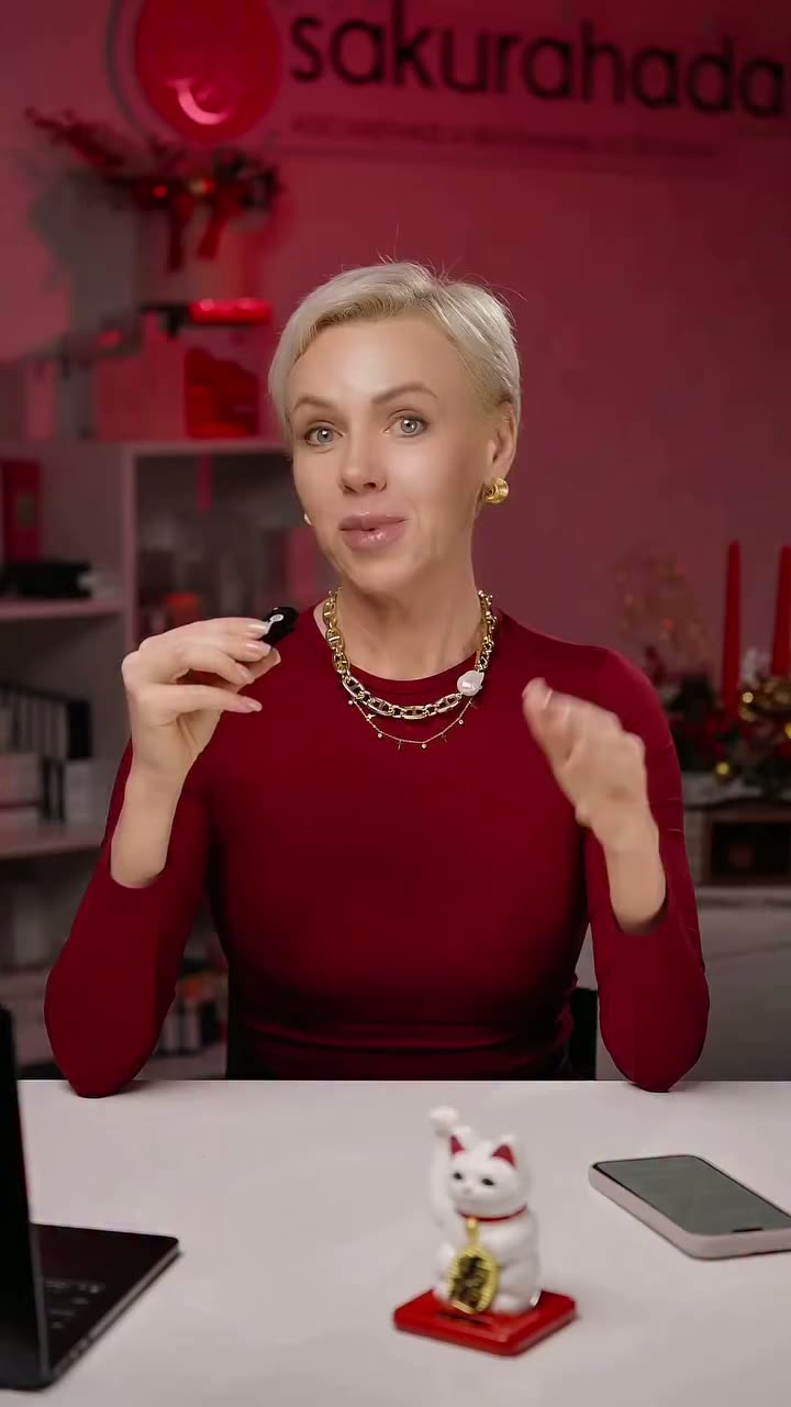 БЕЗ СОМНЕНИЙ И КОМПРОМИССОВ  самый популярный японский крем от всех проблем зрелой кожи.