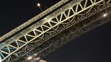 Теплоход на развод мостов Петербург