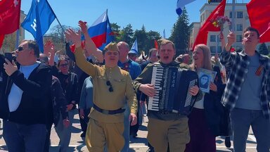 Мы приняли участие в параде, посвященном 81-й годовщине Победы советского народа в Великой Отечественной войне. Нам выпала честь вместе с Юрием Дворниковым и руководством завода «Нептун» возглавить колонну, достойно представив промышленного гиганта  на торжественном  шествии.  Посмотрите как это было!