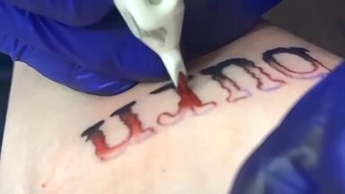 Тату  надпись Burn с цветным градиентом