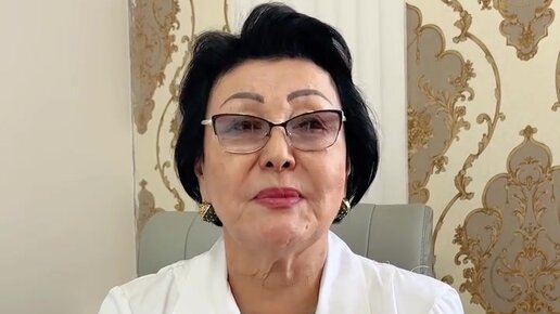 Толық келіншек баланың мініп, оргазмқа ие болғысы келді.