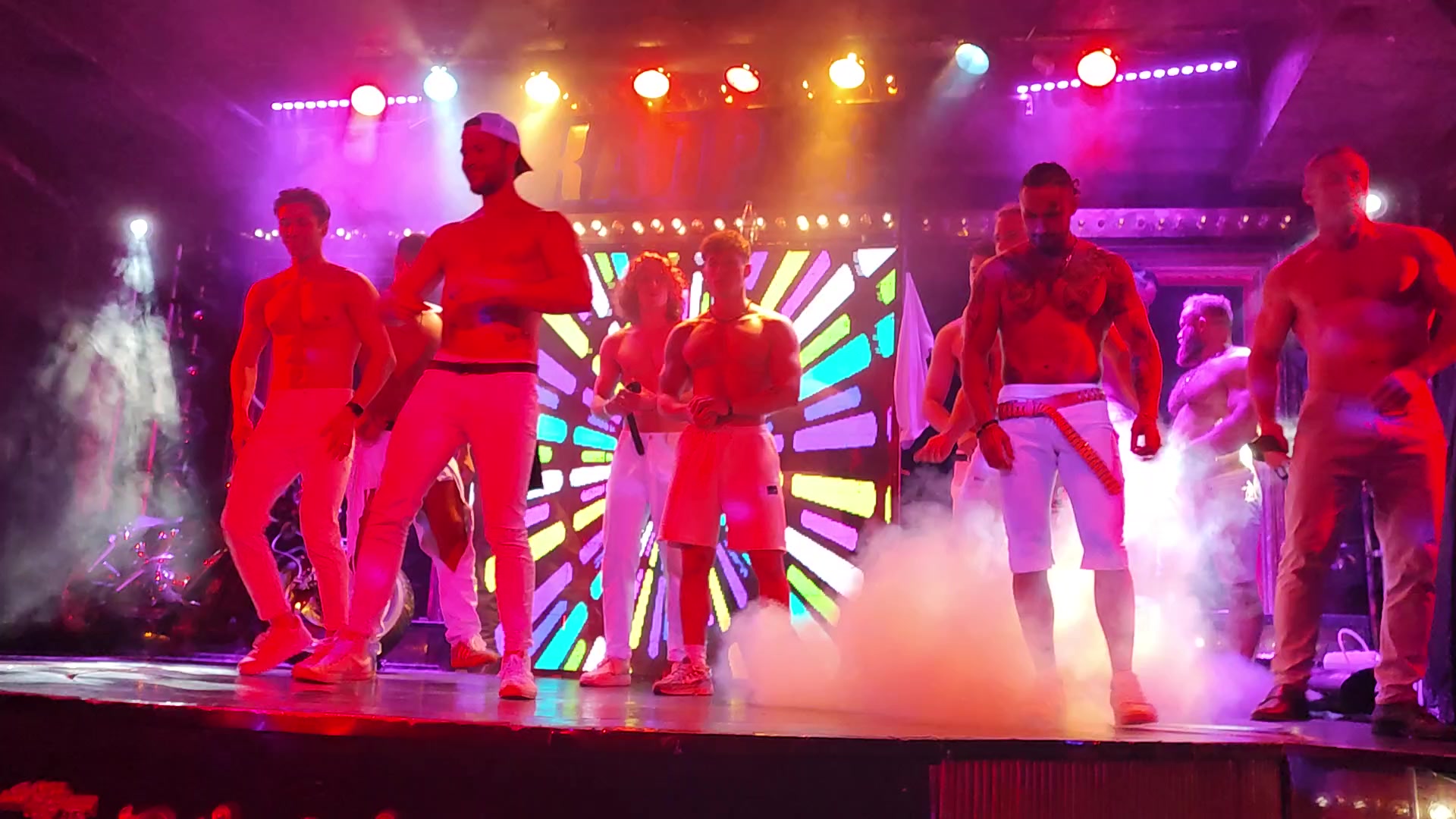 Транс және гей секс