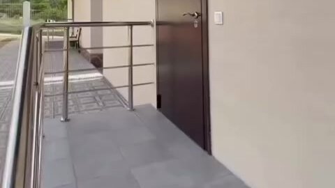 Әйелдің көзін байлап, сиқырлаған