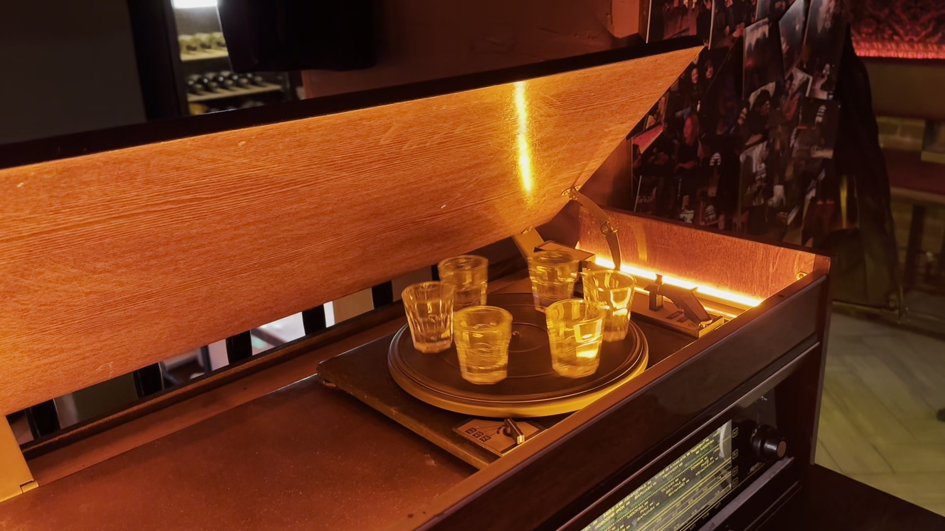 Әйелдер өте қисық.