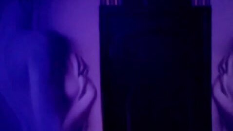 Тізеден жоғары шұлық киген жалаңаш адамдардың суреттері