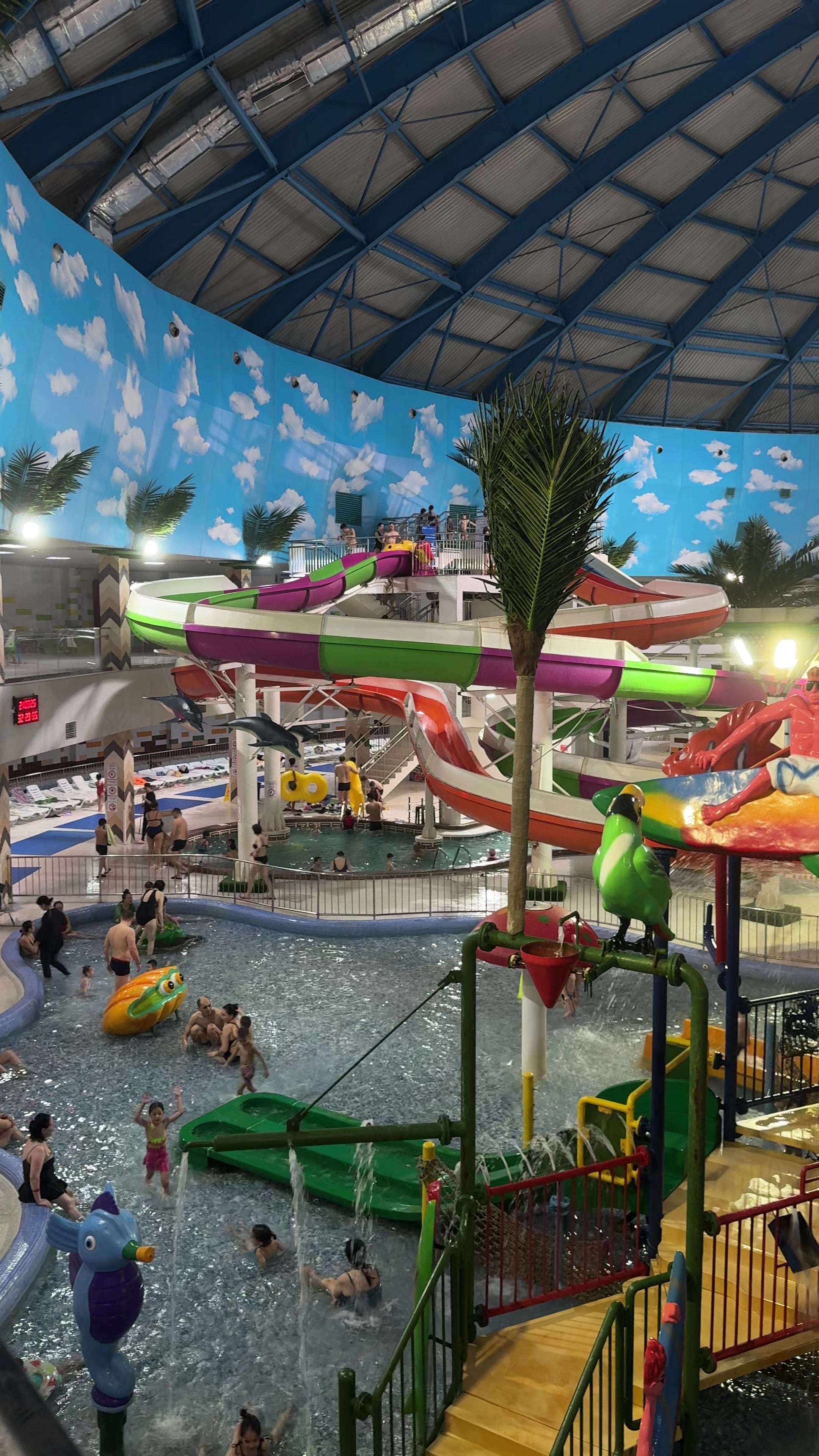 Қыздардың бетіндегі кончар (HD)