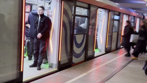 Kasalxona hojatxonalarida yashirin kamerali porno videolarni tomosha qiling