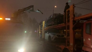 Выгрузка авто с автовоза
