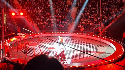 Мен қаншықтың мысығына келдім