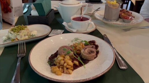 Yalangoch Tommi Li fotosurati