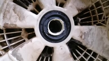 Ремонт стиральной машины LG, замена крестовины барабана и подшипников