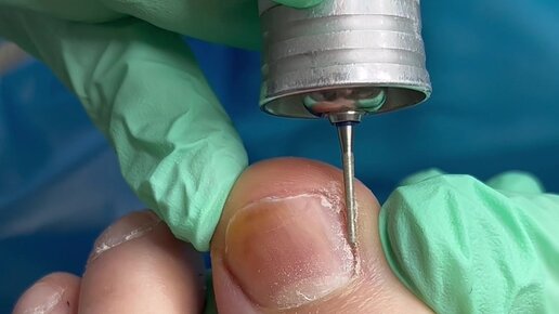 Қара жігітпен, екі қызбен порно