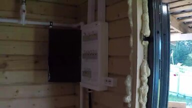 Проводка в доме из бруса