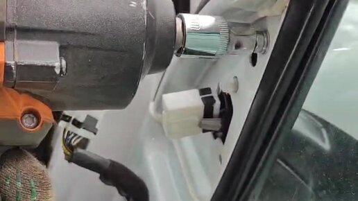 Жалаңаш бөлінген фотосуреттер