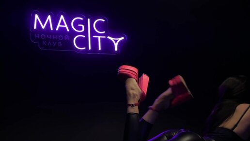 Yalangoch qora ayollar qisqa video