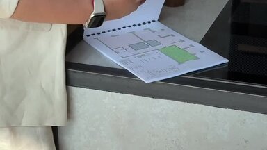 За работой )