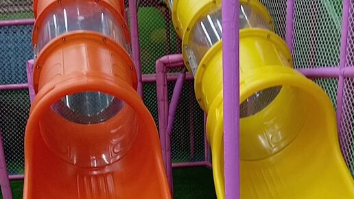 Анусты жалайды және пениске массаж жасайды