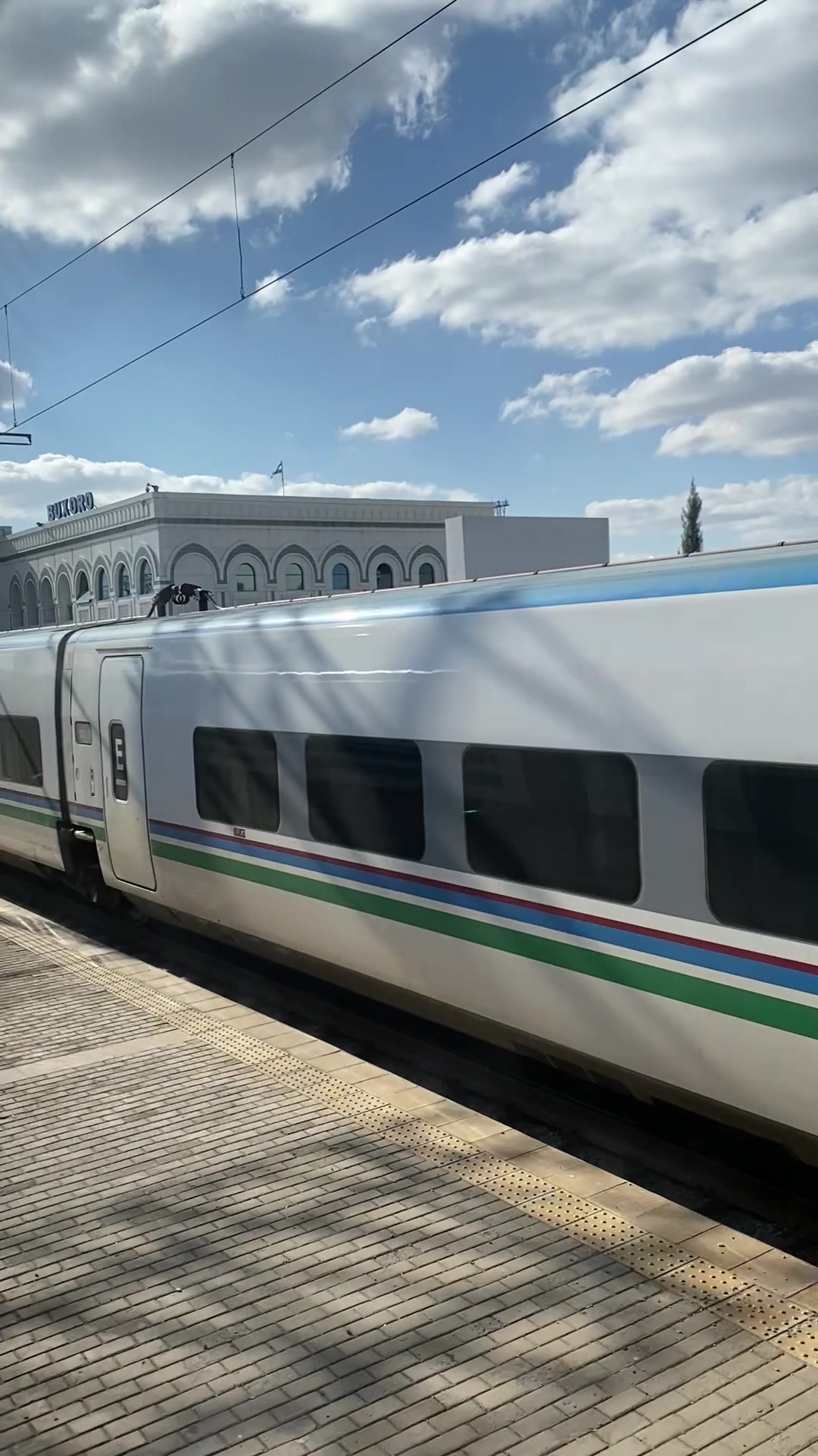 Rus xizmatchi bilan porno video