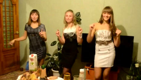 BDSM bekasi toplarni urish stsenariysi